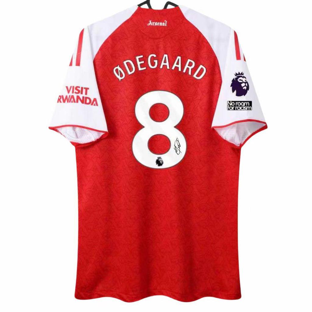 Podepsané retro fotbalové dresy: Real Madrid, Barcelona, Argentina, Portugalsko, Arsenal, Chelsea, Inter Milán, Manchester City Edice.