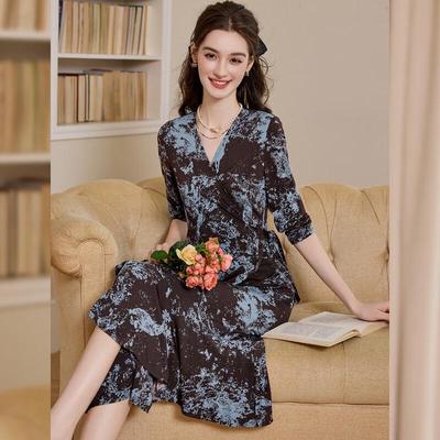LOUISYAO Women's V-Neck Slim-Fit Tie-Waist Floral Midi Dress