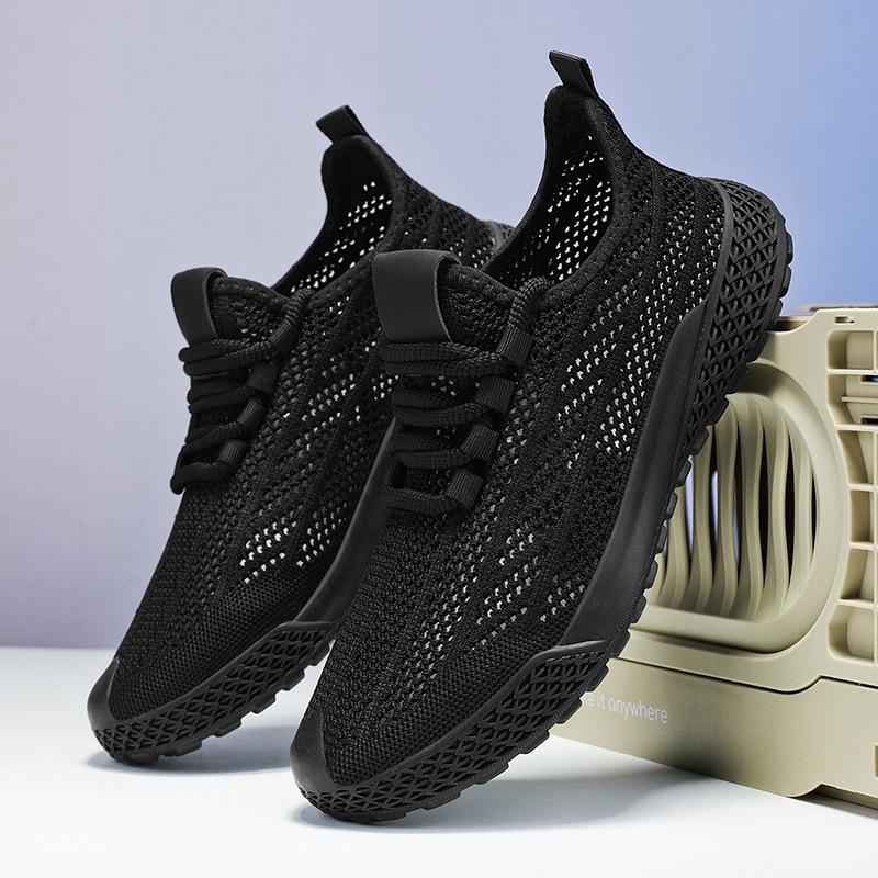 New lightweight soft-soled men's mesh fly-woven shoes outdoor summer breathable sports shoes student comfortable wear-resistant casual shoes
