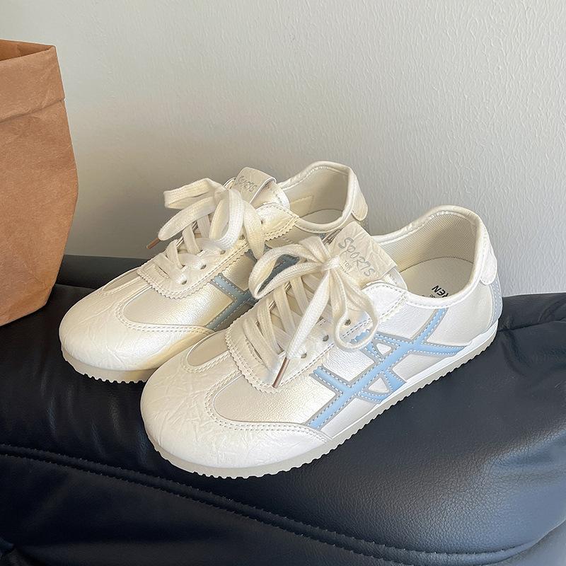 

Summer thin soft leather explosion super fire moral training shoes women breathable 2025 new little white shoes versatile soft baseplate shoes tide 40 синий