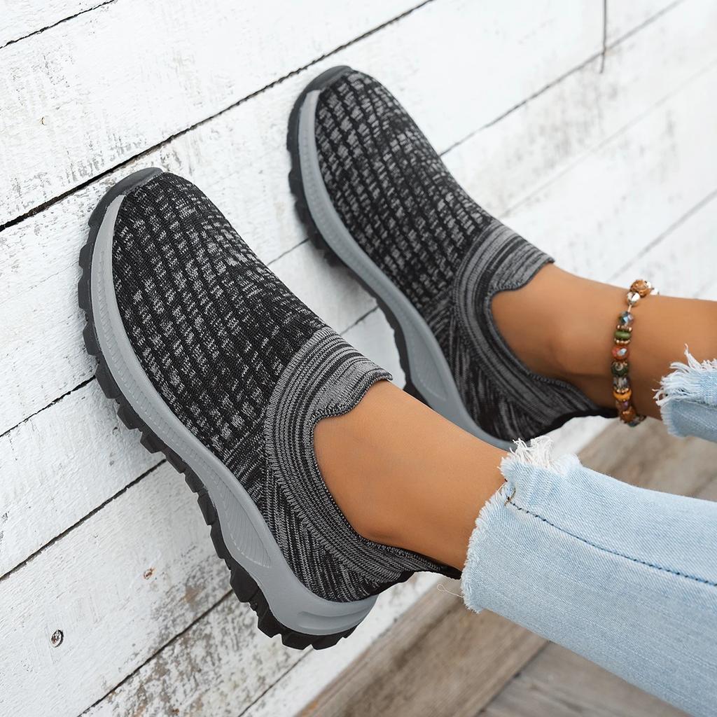 Fashion Women Sneakers 2025 New Flat Large Size Sneakers Women Casual Mesh Round Top Shoes Cushion Color Matching Breathable Loafers