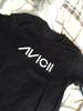 T-shirt Vintage con Logo Avicii da Uomo Nera Grafica Maglietta Cool Regalo Musicale