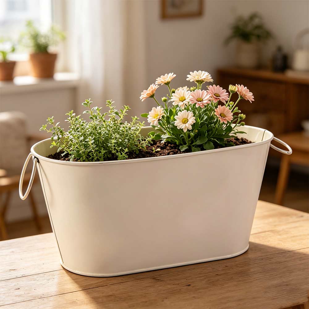 Rustic Iron Flower Pot Vintage Plant Pot Practical Metal Planter Windowsill