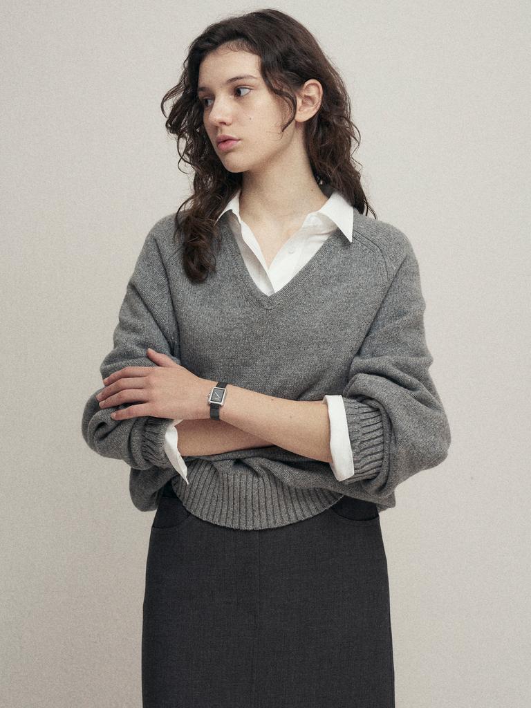 MALOUPE 8104 V-Neck Knit (Gray)
