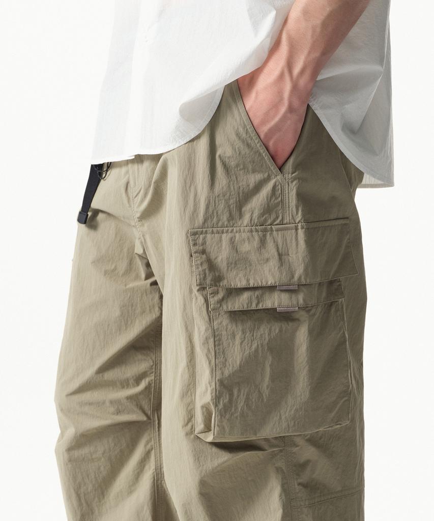 Musinsa Standard [City Leisure] Wide Belted Cargo Jogger Pants [Leaf Beige]