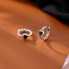 Minimalist new black heart-shaped earrings, retro and niche design, cool style earrings