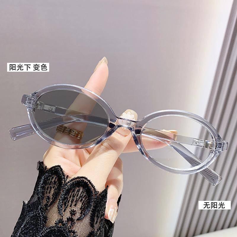 

Presbyopia Glasses Light Discoloration Nerd Female Anti-Blue Light Small In The Elderly Advanced Frame Reading Glasses Non-discoloration, anti-blue light