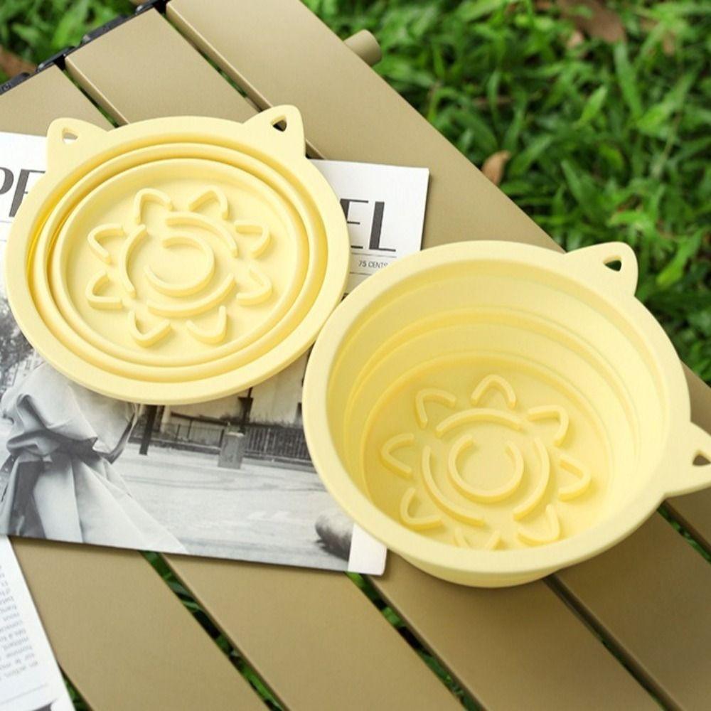Lightweight Folding Portable Pet Bowl Silicone with Hanging Hook Dog Feeding Bowl Suction Cup Pet Food Water Bowl Travel