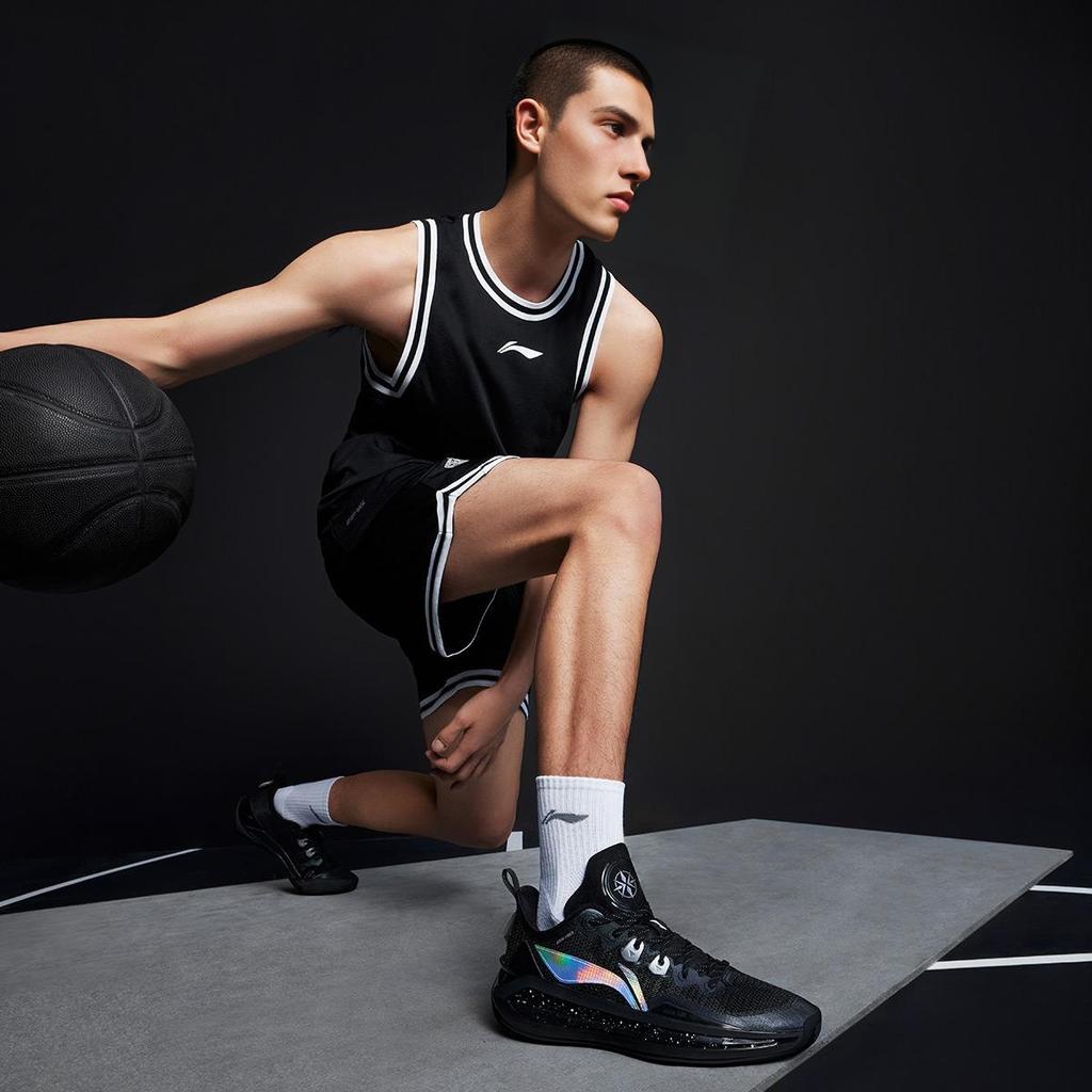 LiNing Blade 3 V2 Obsidian Stoff Støtdemping Sklisikker Lett Rebound Lavsko Basketballsko Unisex Sneakers Svart ABAT057-19