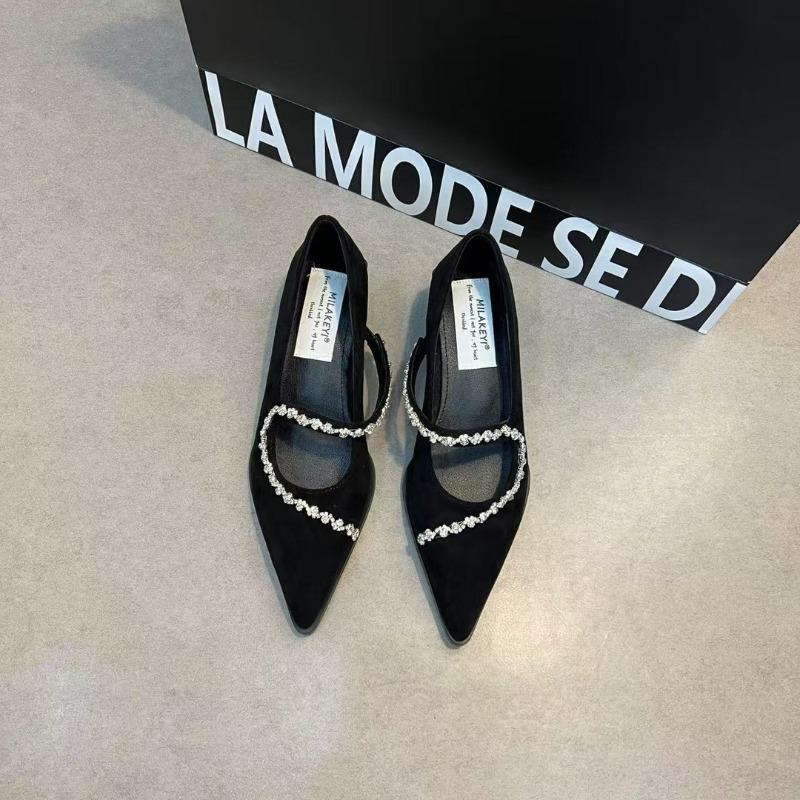 Fashion Womens Single Shoes with Low Heel Pointed Toe Straight Buckle Strap Rhinestone Chain 2025 New Spring Outdoor PU Low Top Shoes