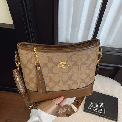 New Stray Bag Trendy Brand Similar Pattern Tote Bag Fashionable Portable Messenger Shoulder Bag Women's Bag Tide