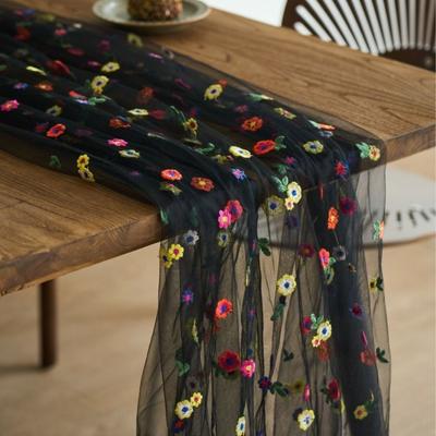 Vintage Embroidery Daisy Table Runner Boho Elegant Floral Tablecloth Semi-Transparent Long Wedding Desktop Decoration Party