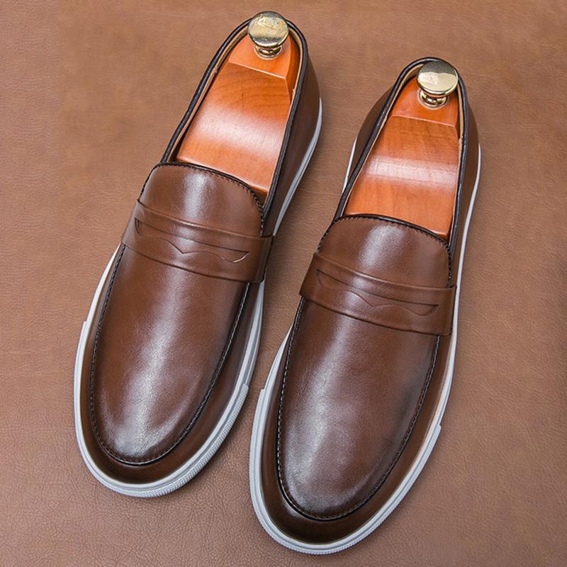 Fashion New Trend Men's Black Brown Patent Leather Casual Shoes Male Walking Loafers Sneakers Tenis Masculino Zapatos Hombre