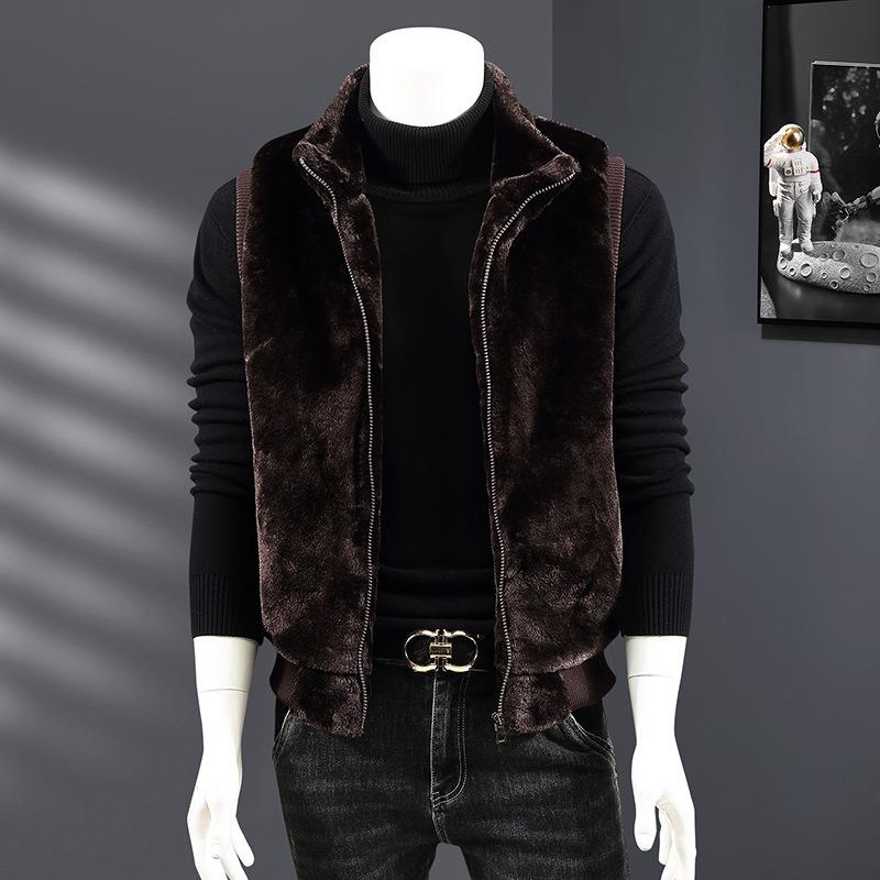 

Cotton vest autumn and winter plush vest green fur grass couple stand-up collar vest men s plush cardigan vest M (60-42.5 kg) темно-коричневого кольору