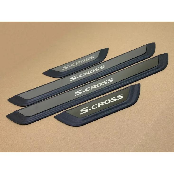 Per Suzuki SX4 S-Cross SCross 2014 2015 2016 -2024 Battitacco Scudo Anti-graffio Battitacco Protezioni Copri Pedale Accessori Auto