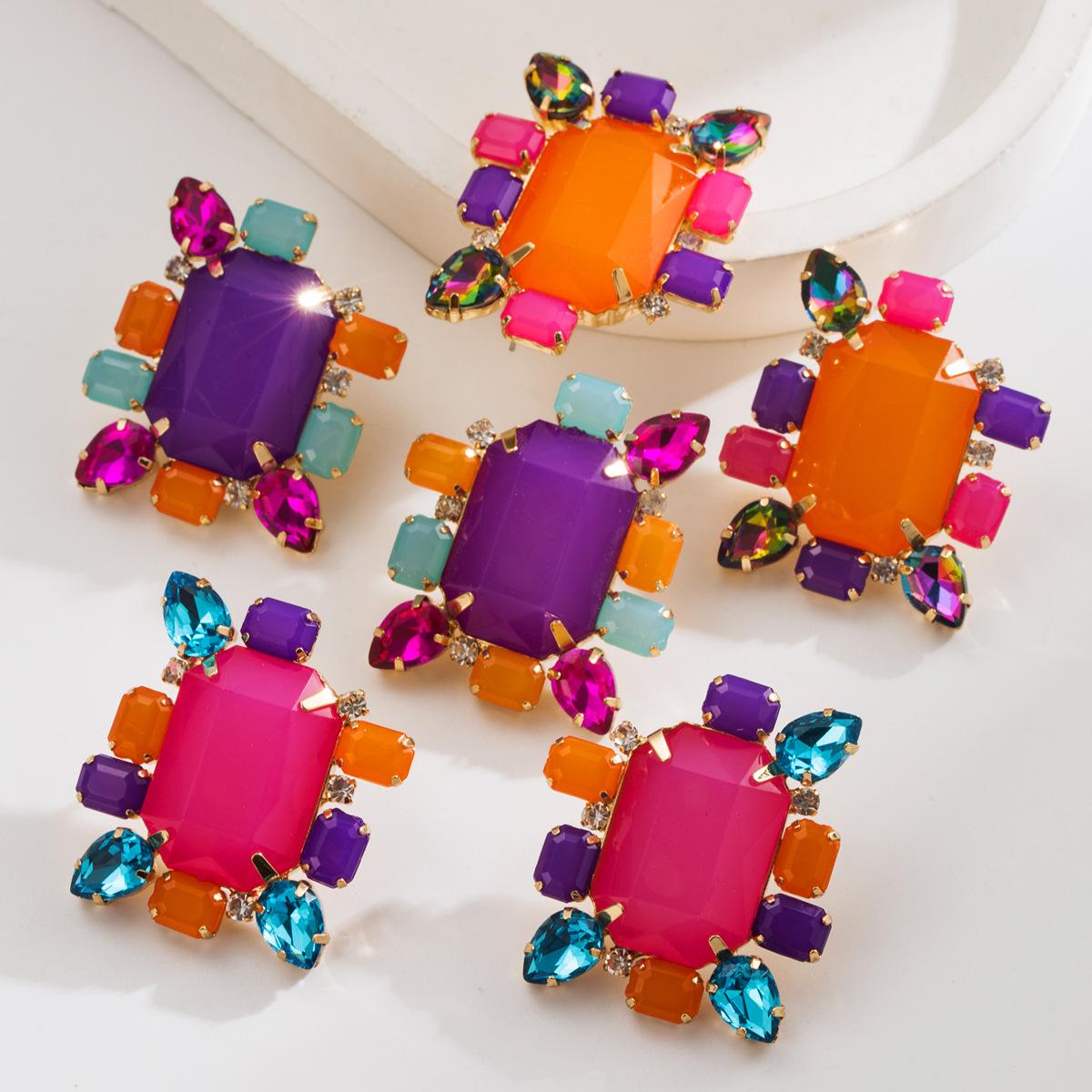 

European and American New Fashion Exaggerated Earrings Super Shiny Alloy Inlaid with Colorful Diamonds Personality Long Prom Earrings Яскраво-рожевий