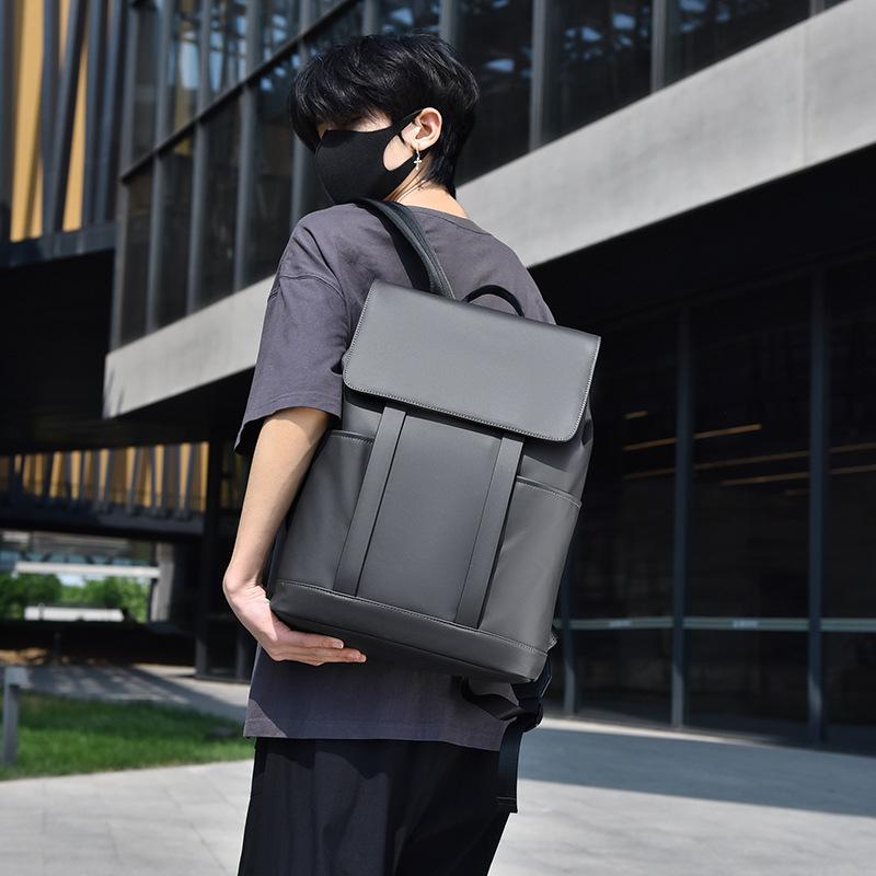 Backpack for Men's Business Casual Large Capacity Business Trip Commuting Backpack Fashionable Lightweight Men's School Bag
