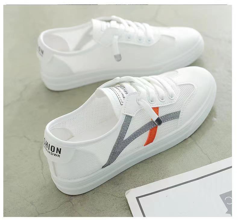 Board shoes women's white shoes net shoes women's summer new models new mesh casual shoes breathable flat bottom thin Korean version versatile