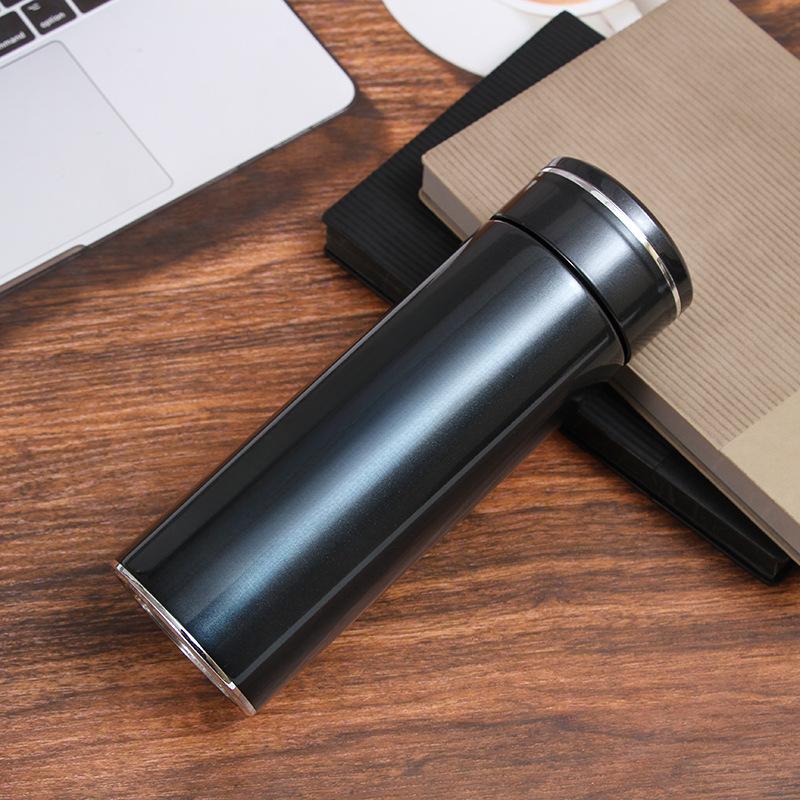 Velkokapacitní sportovní dárkový hrnek do auta 304 z nerezové oceli Business Jednoduchý a krásný pro starší muže a ženy.