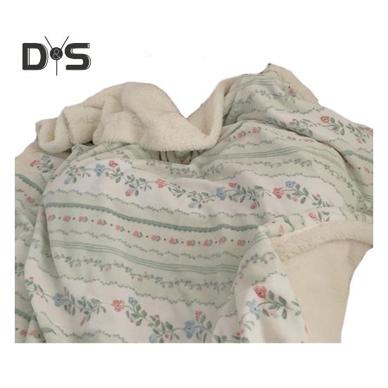 

Зимнее утолщенное одеяло с рисунком из мультфильма, утолщенное флисовое одеяло, пригодное для машинной стирки, для офиса, сна, общежития, дома, кровати, дивана, для путешествий, уютное теплое одеяло J