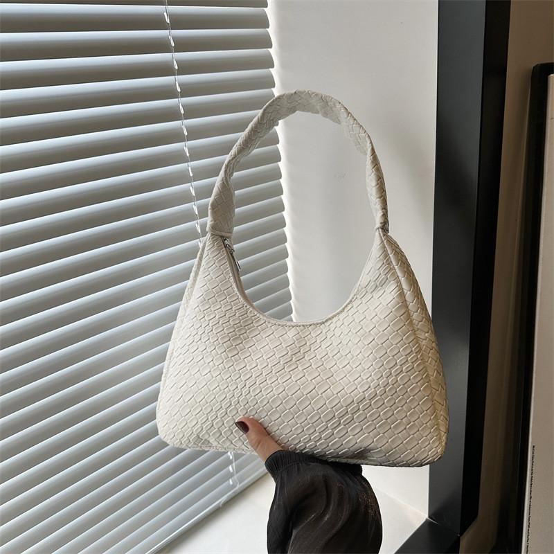 Woven Versatile Diamond Pattern Womens Shoulder Bag Chic And Spacious Ideal For Everyday Use