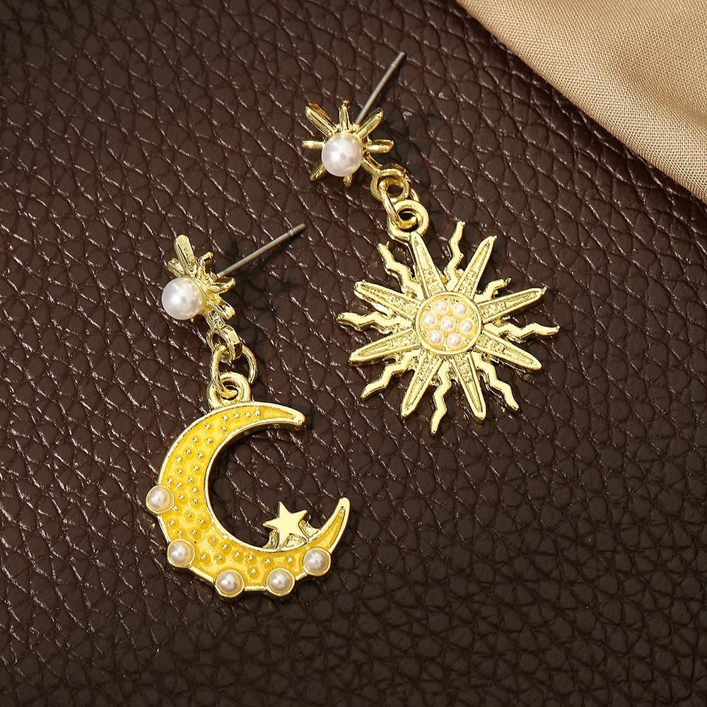 New  Inlaid Zircon Enamel  Moon Sun Asymmetrical Earrings Women Personalized Zircon Beach Holiday