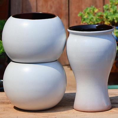 Handmade European Style White Coarse Pottery Flower Pot for Green Plants, Roses, Hydrangeas, and Succulents