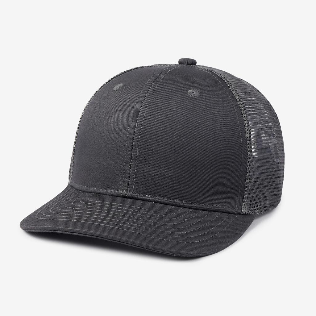 Trendy multi-color mesh baseball cap for summer outdoor sun protection and breathability. A versatile hat for daily wear.