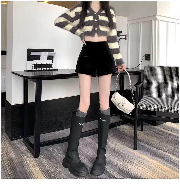 Women's Petite High-Waist Black Velvet Shorts - Autumn/Winter 2025 Collection