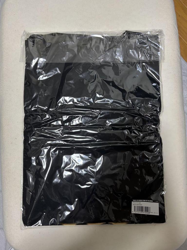 [USED] TWICE 4TH WORLD TOUR III T-shirt L Size