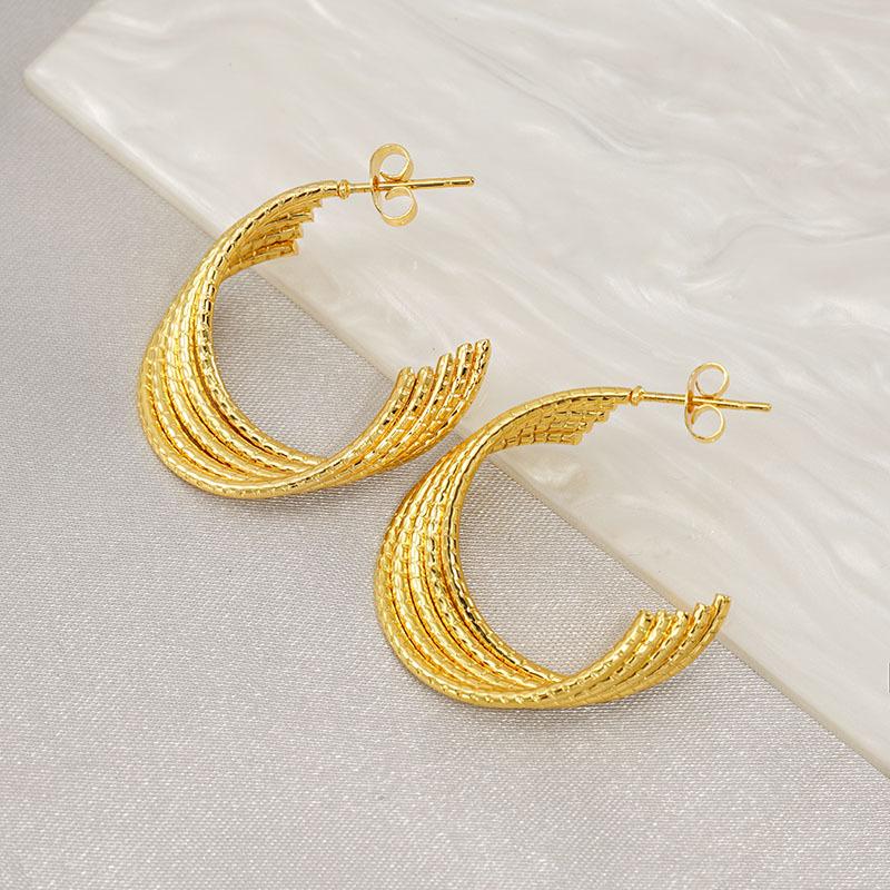 Simple stainless steel twist geometric stud earrings women's high sense geometric temperament versatile earrings