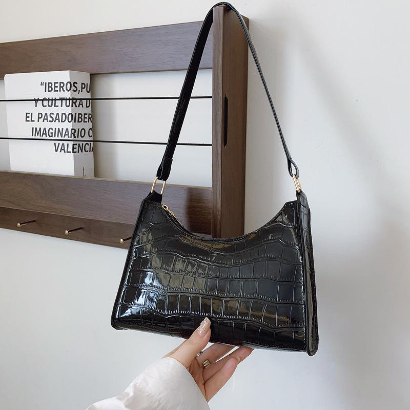 

Black trend casual chain niche spice girl chain shoulder armpit bag summer popular messenger bag