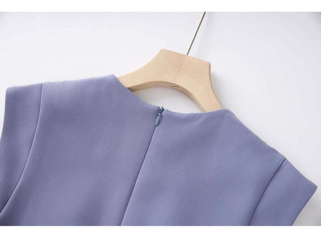 Elegant French Noblewoman Crescent Sleeve Waist-Cinched Mid-Length Dress for Women