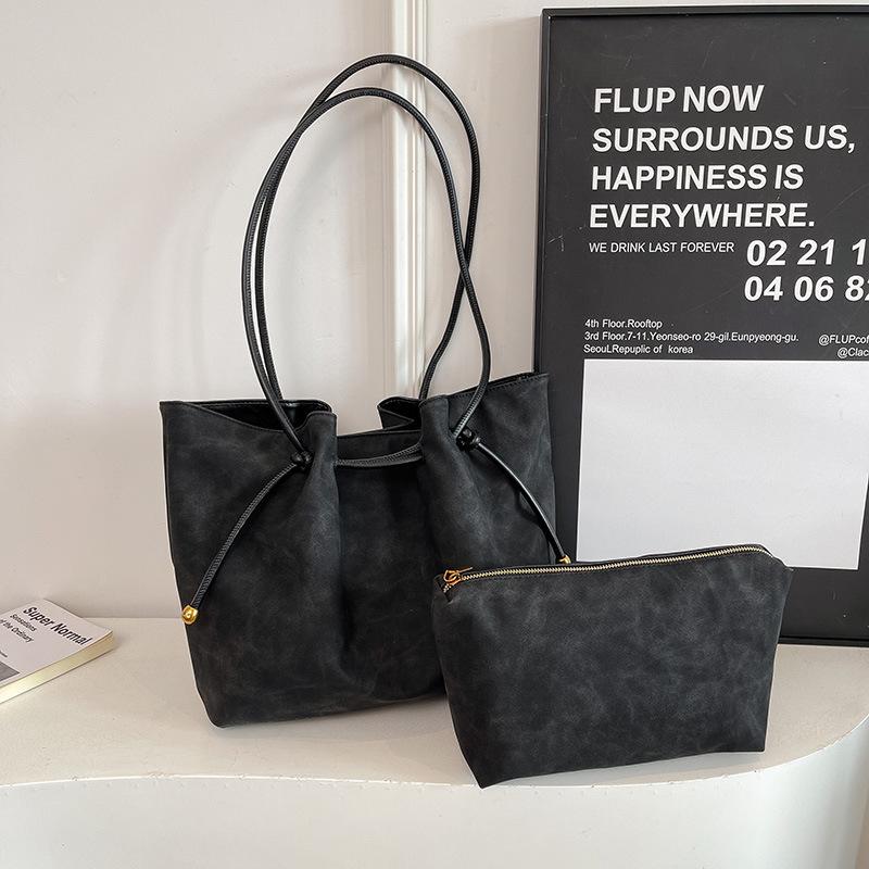 Tragetasche Herbst und Winter Retro Frosted Damen Tasche Neu Große Kapazität Mutter Kind Umhängetasche Einfach und Modisch Vielseitig Pendler Tasche