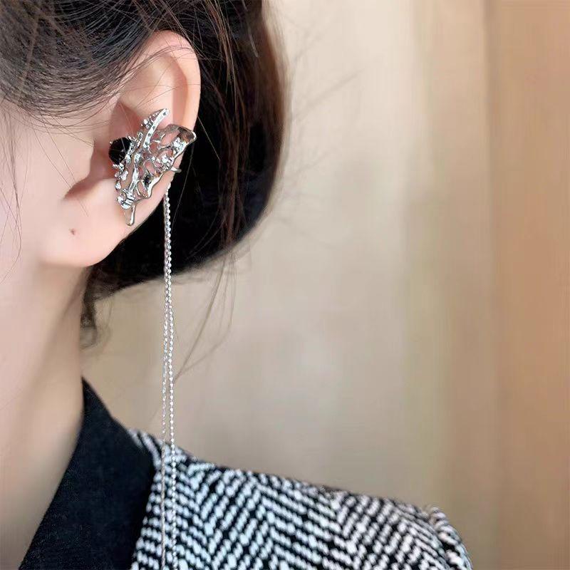 Temperament Long Butterfly Tassel No Ear Pierced Ear Clips Niche Temperament Cool Versatile Atmospheric Ear Clips Fashion Ear Accessories
