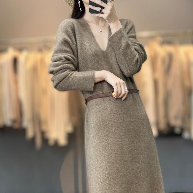 Abito-Maglione in Maglia di Cashmere a Manica Lunga con Scollo a V Slim Fit per Autunno e Inverno