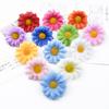 Künstliche Blumen Weihnachtsdekorationen für Zuhause Vase Tisch Hochzeit Dekorativer Kranz Seidenkleine Gänseblümchen DIY Geschenkbox Sammelalbum