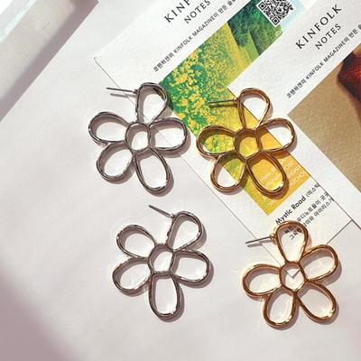 Women's Simple Metal Silver Bold Earrings