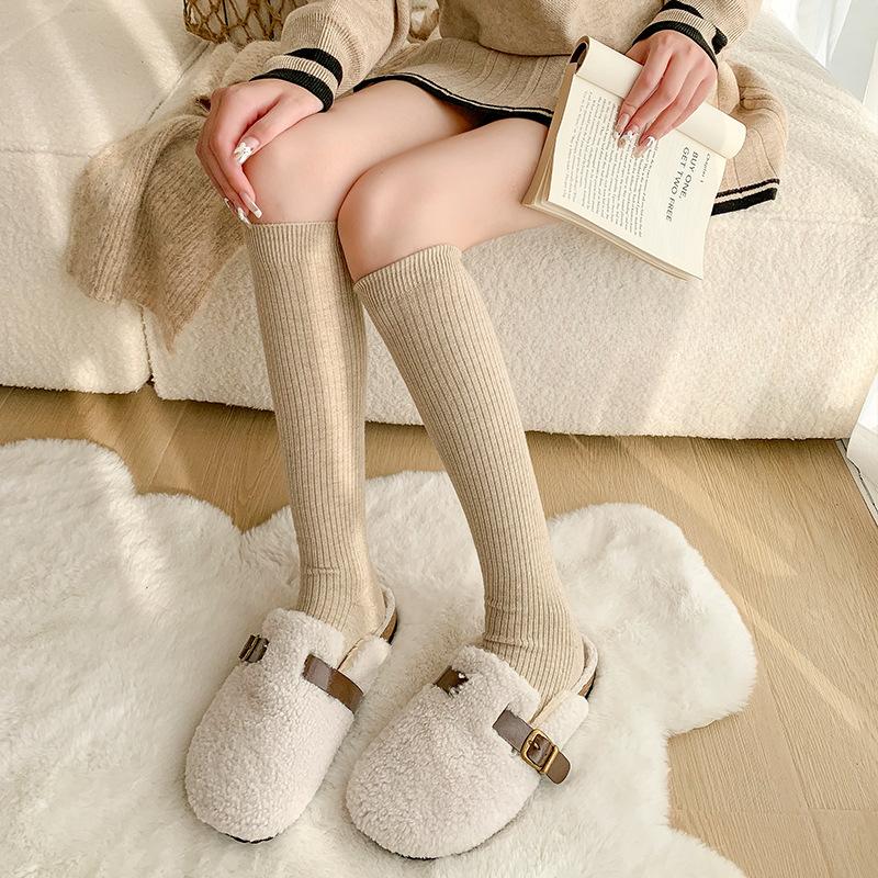 Women's Autumn and Winter Cashmere Calf Socks Solid Color Thickened, Warm and Slimming, Retro Coffee-colored Knee-length Calf Socks