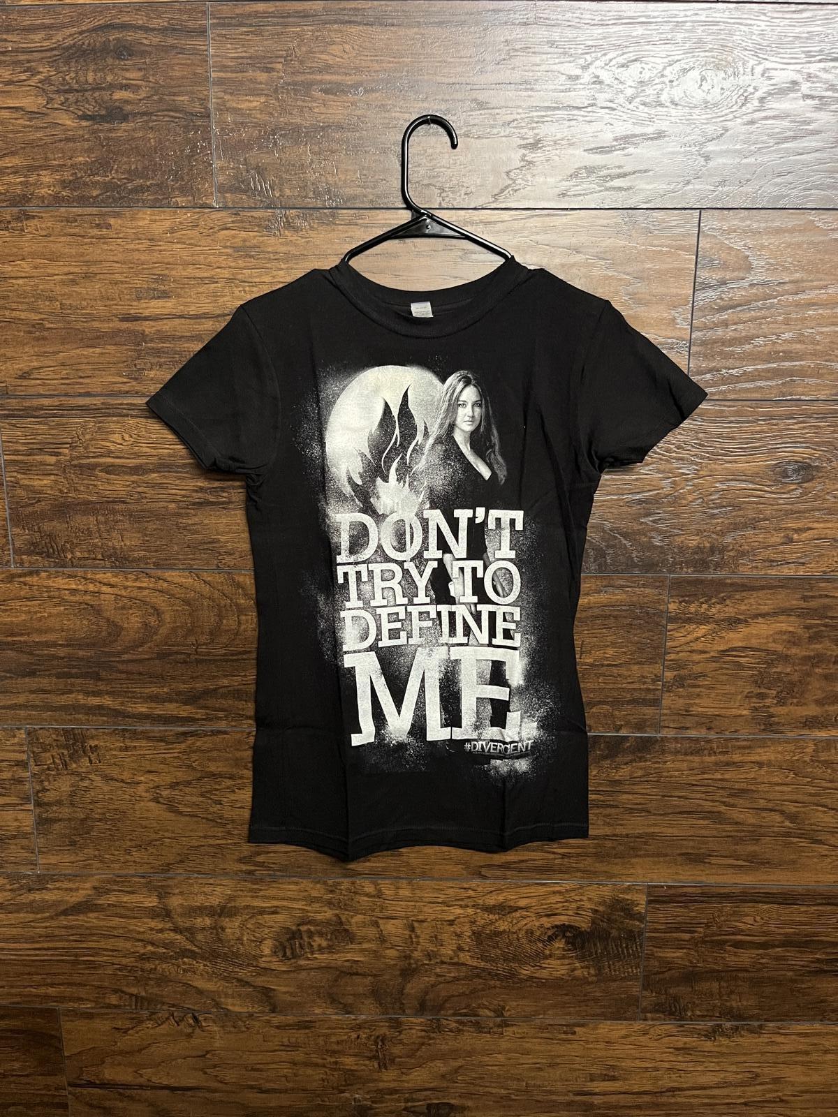 Divergent Movie T-shirt - Tris Don t Try To Define Me Shirt S