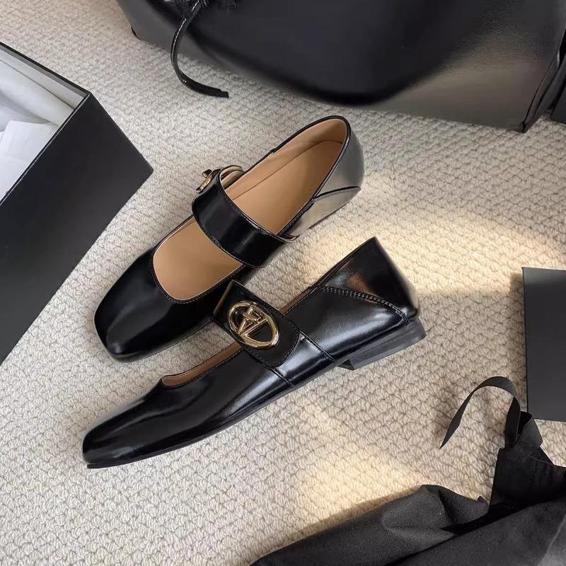 Cowhide Version Retro Square Head with Velcro Mary Jane Shallow Mouth Flat Sole Shoes Women