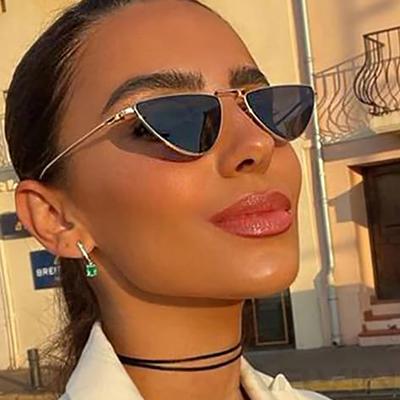 Metal Seksi Kedi Gözü Kadın Güneş Gözlüğü Üçgen Güneş Gözlüğü Kadın Benzersiz Zarif Tonlar Moda Küçük Çerçeve Gözlükler