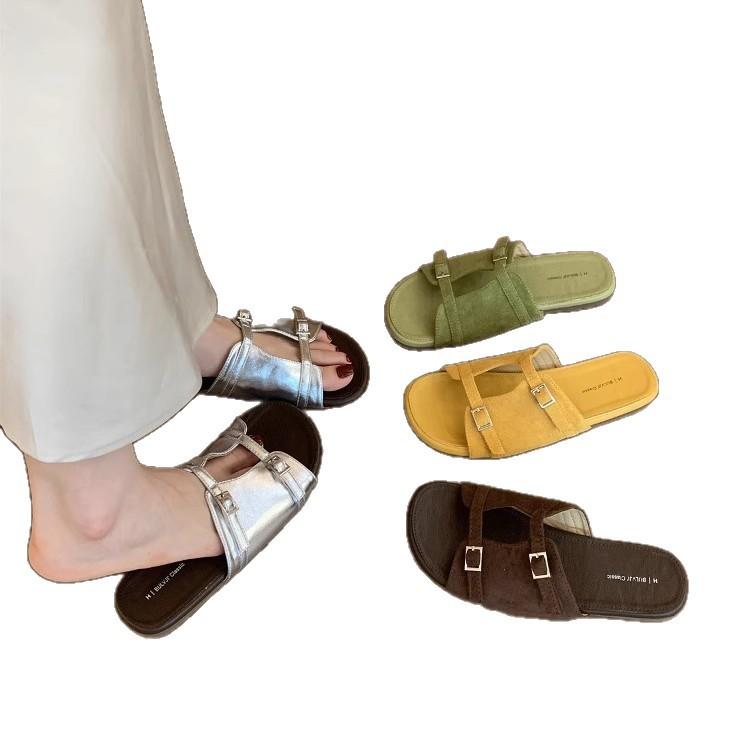 French retro Korean silver slippers women's summer outer wear holiday new one-word sandals seaside beach flat sandals