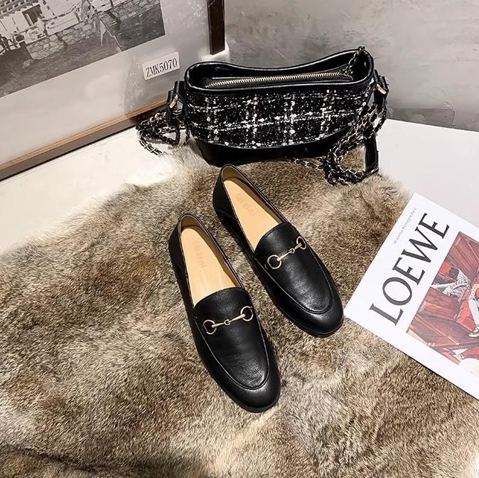 Sozialleistung~ Samt-Slipper im britischen Stil Damen Leder-Pferdespange kleine Lederschuhe vielseitige Retro-Ballerinas Damen