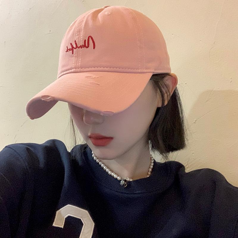 New Korean Version of Letter Embroidered Baseball Cap for Women In Summer Casual and Versatile Sun Protection and Sun Protection To Show Their Faces.