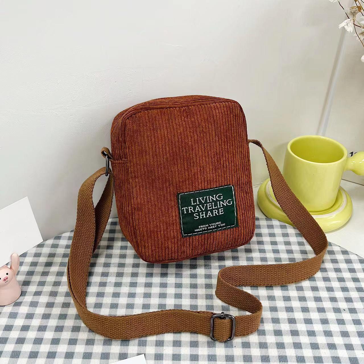 

Модные однотонные мягкие вельветовые сумки на плечо, женские уличные портативные ретро туалетные принадлежности, сумки через плечо для хранения помады и наушников коричневый