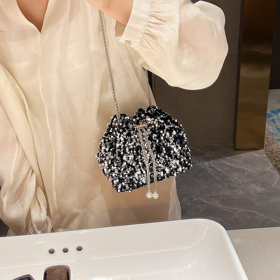 Fashion Personalized Sequined Bag Women's 2025 New Korean Version Bucket Bag Foreign Style Shoulder Bag Trendy Messenger Dinner Bag