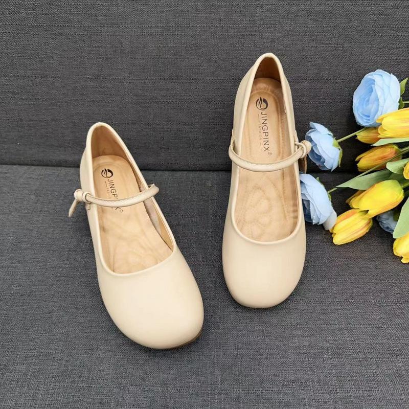 Leather soft-soled single shoes 2025 spring and summer new French mother comfortable precious shoes shallow mouth Mary women's shoes leather shoes