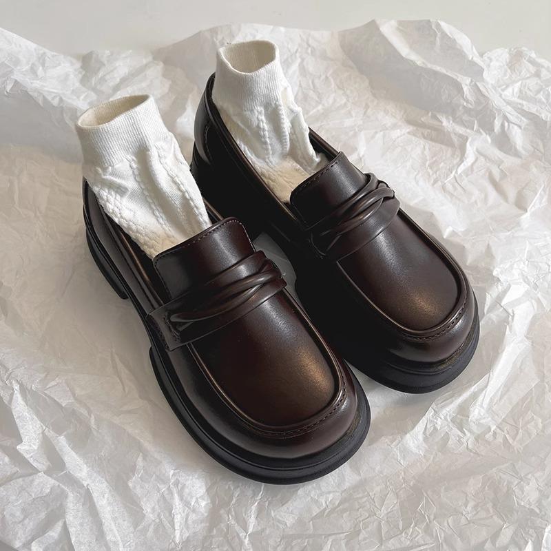 

Платформа Британский стиль маленькие кожаные туфли женские туфли 2025 новые весна и осень универсальные увеличивающие рост одинарные туфли черные лоферы на одной педали 40