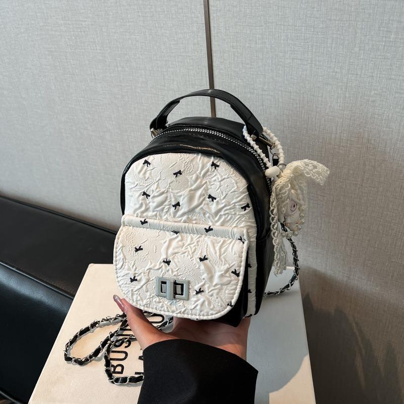 Contrasting color niche women's backpack new trendy exquisite mini versatile chain rear backpack small schoolbag